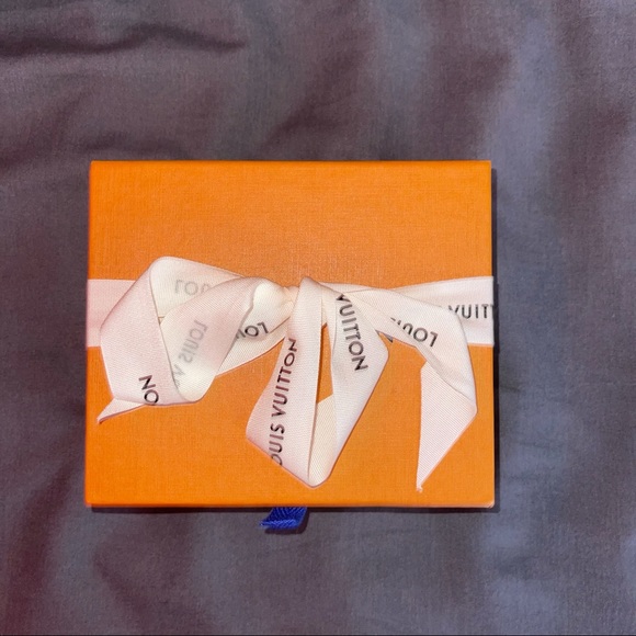 Louis Vuitton Handbags - Small Louis Vuitton gift box
